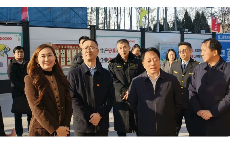 自治區(qū)市場監(jiān)管廳馬如林廳長，銀川市委常委、紀委書記劉智鋒帶領(lǐng)相關(guān)處局同志到企業(yè)調(diào)研
