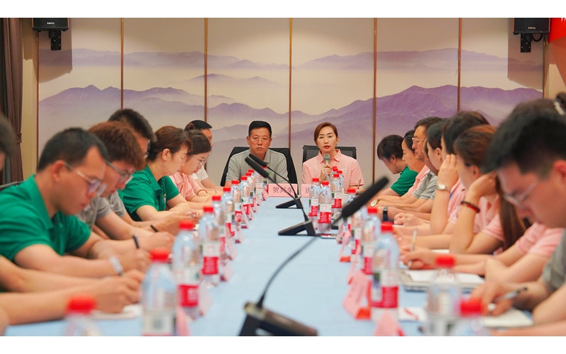 錨定目標(biāo)再出發(fā)——公司召開(kāi)2025年中復(fù)盤總結(jié)會(huì)議